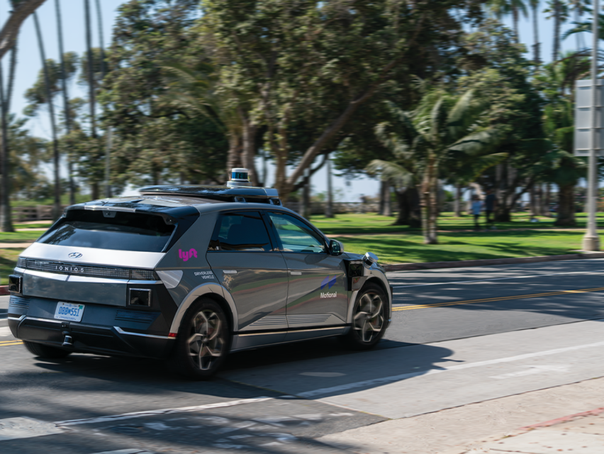 Motional And Lyft To Launch Driverless Ride hail Service In Los Angeles 